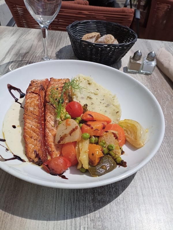 Restaurant les 3 clochers à Cambrai, France