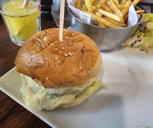 Restaurant Les filles d’à coté à Arles, France