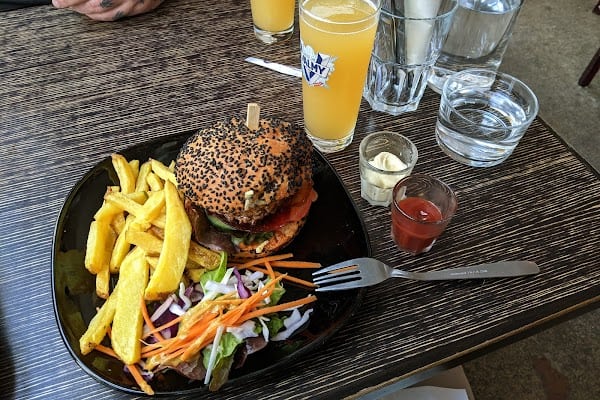 Restaurant Les Pianos à Montreuil, France