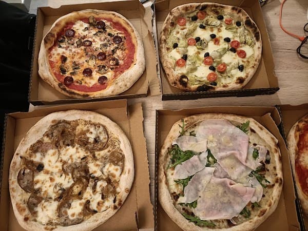 Restaurant Les Pizzas du Puits Vieux à Saint-Priest, France