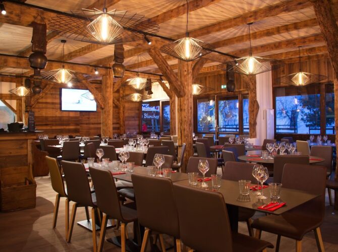 Restaurant Les Roches Blanches à Villarembert, France