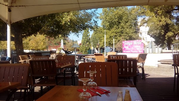 Restaurant Les Tonnelles à Vittel, France