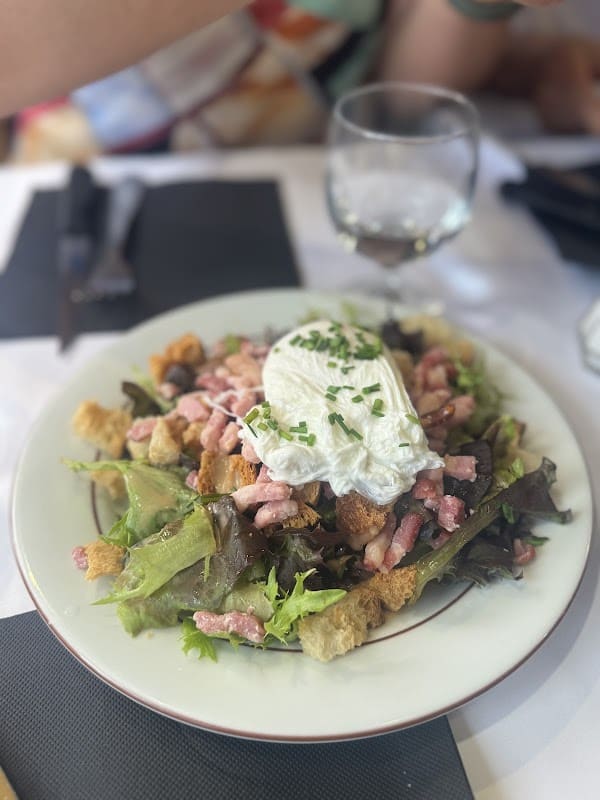 Restaurant Les Ventres Jaunes à Lyon, France