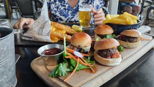 Restaurant L’Étoile Pub à Digne-les-Bains, France