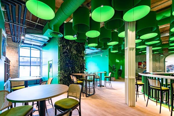 Maison Yellow – Restaurant & Bar à Marseille, France