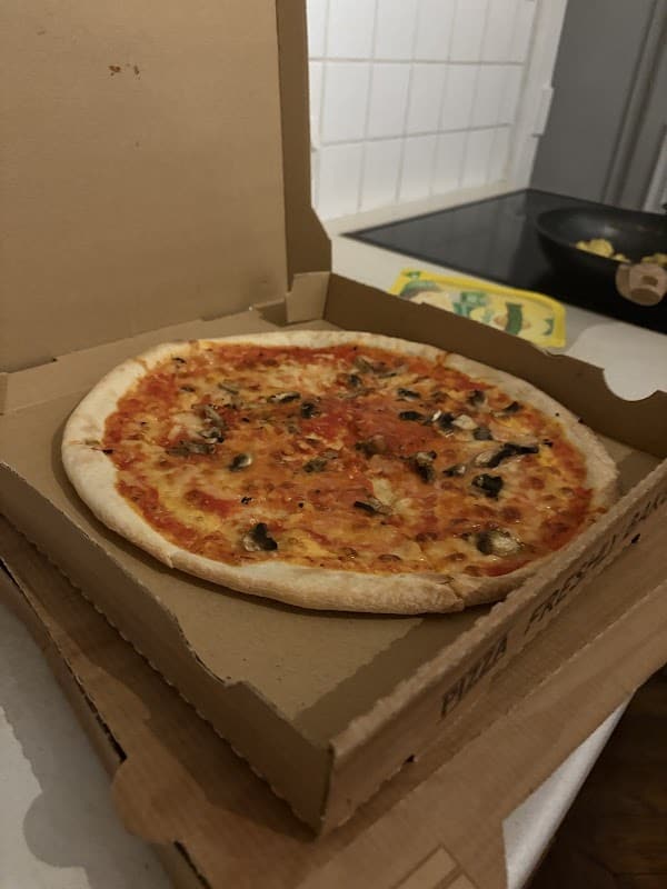 Restaurant Mama Mia Pizza à Paris, France