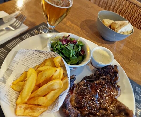 Restaurant Mona Liza à Les Sables-d'Olonne, France