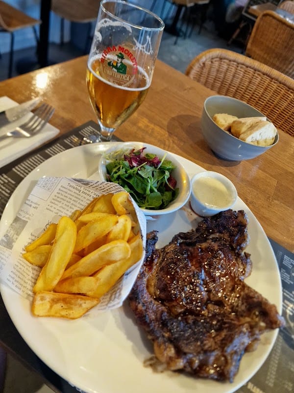 Restaurant Mona Liza à Les Sables-d'Olonne, France