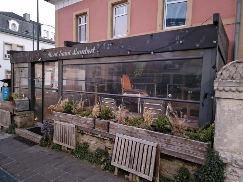 Mont-Saint-Lambert / Bar Restaurant