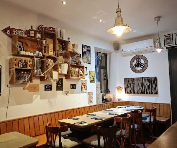 Mont-Saint-Lambert / Bar Restaurant à Luxembourg (Ville), Luxembourg