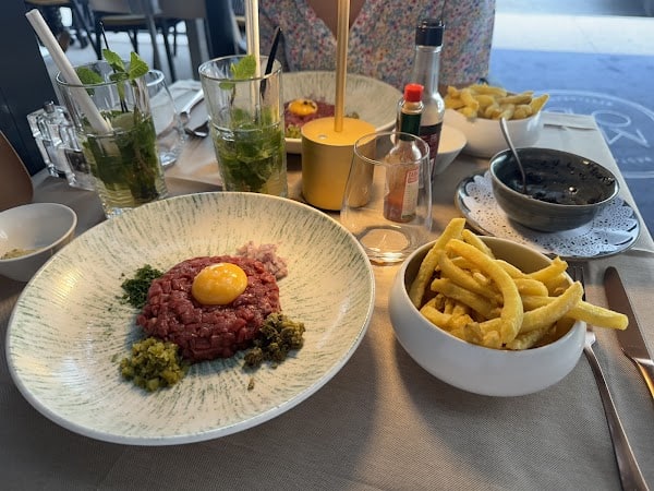 Restaurant MOOD à Saint-Laurent-du-Var, France