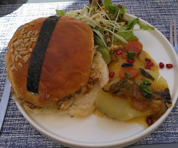 Restaurant Nagori Par D&E Obadina à Cavaillon, France