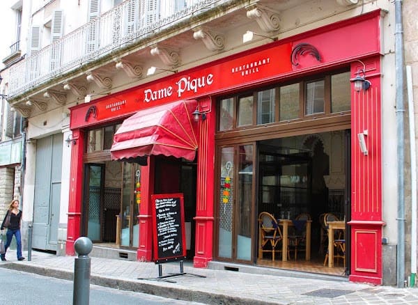 Restaurant Notre Dame De Pique à Poitiers, France