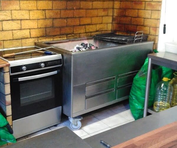 Restaurant Ô Poulet Grillé à Lunel, France