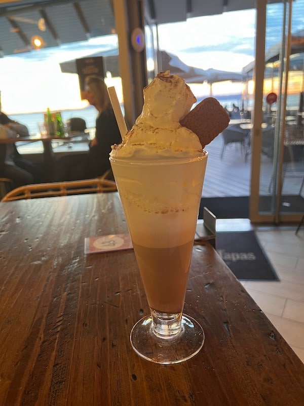 Restaurant Olas Y Tapas à Saint-Laurent-du-Var, France