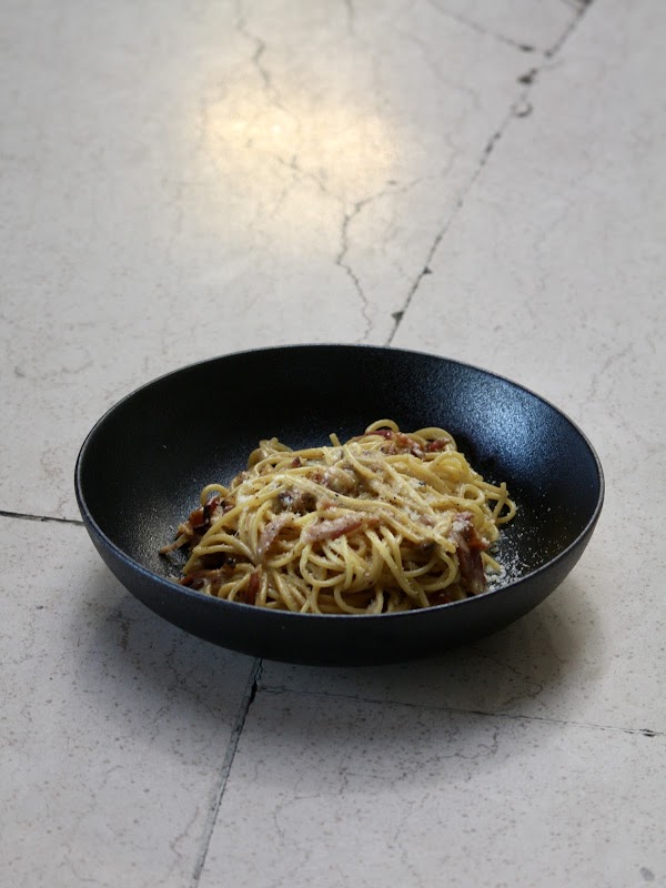 Restaurant OM resto (ouvert midi en semaine & soirs de concert dès 17h à Seraing, Belgique