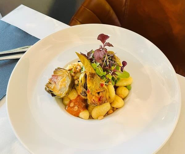 Opa Restaurant à Lesquin, France