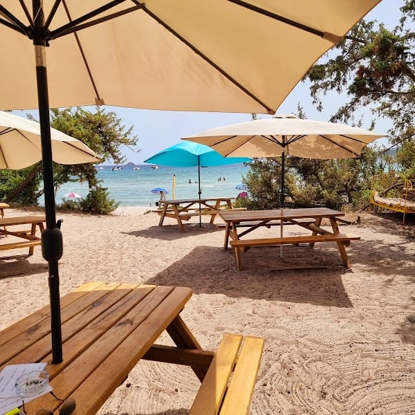 Restaurant Paillote Micanome n’esxiste plus changement de propriétaires à Zonza, France