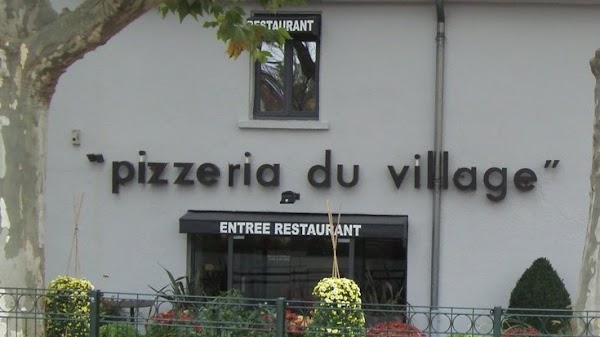Restaurant Pizzeria du Village à Saint-Priest, France