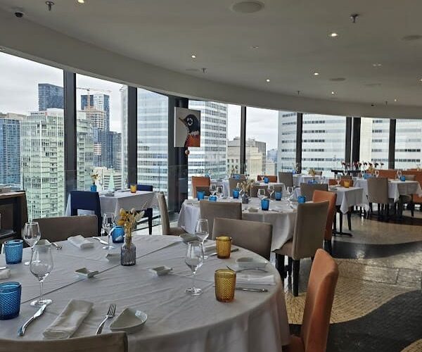 Restaurant Portus 360 à Montréal, Canada