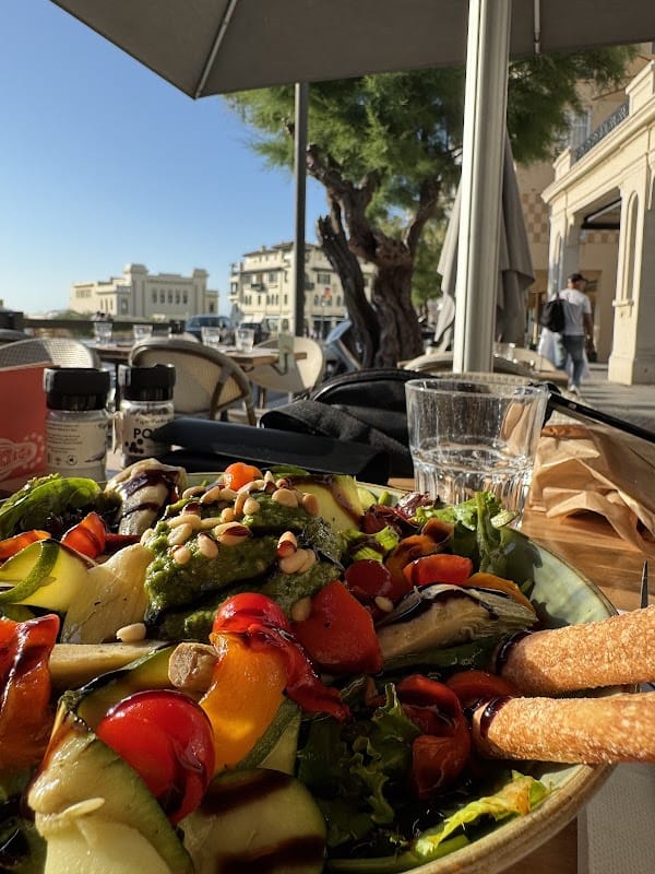 Restaurant Prima Les Colonnes à Biarritz, France