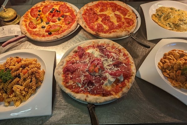 Restaurant Ambiente (Pizzeria Grillades) à Luxembourg, Luxembourg