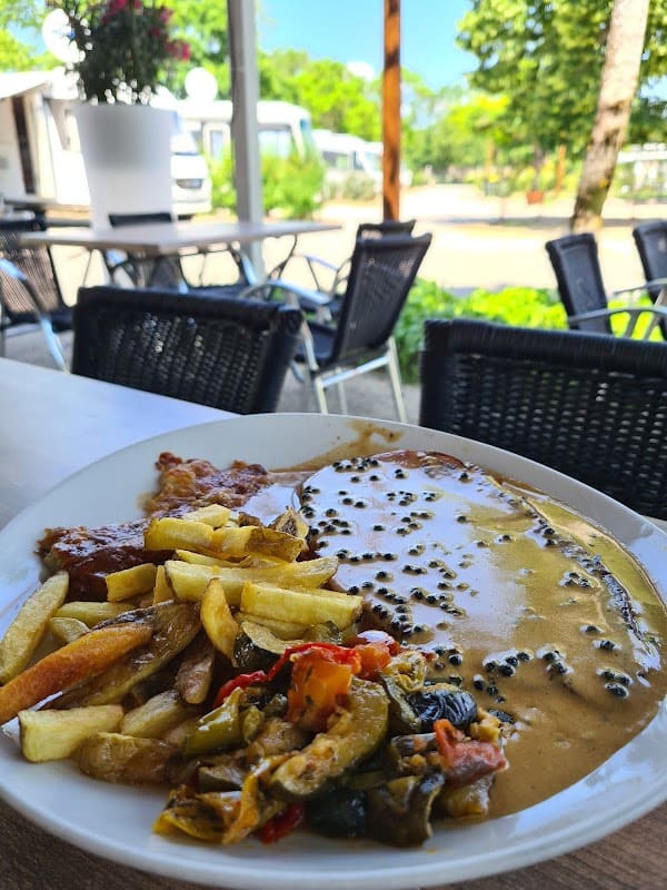 Restaurant du camping Les 100 Vignes à Beaune, France