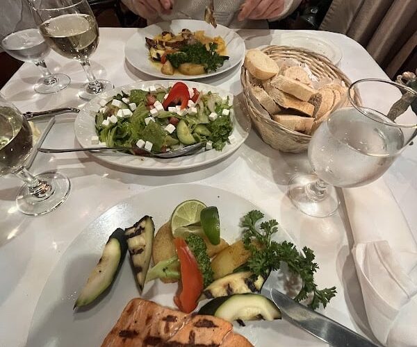 Restaurant Ermitage : Authentic European Cuisine and Fine Dining à Montréal, Canada