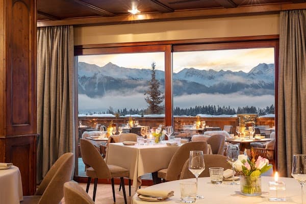 Restaurant FIVE à Crans-Montana, Suisse