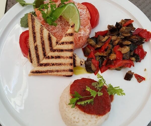 Restaurant La Busca à Saint Laurent du Var à Saint-Laurent-du-Var, France