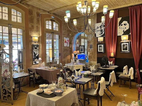 Restaurant La Cour du Louvre à Avignon, France