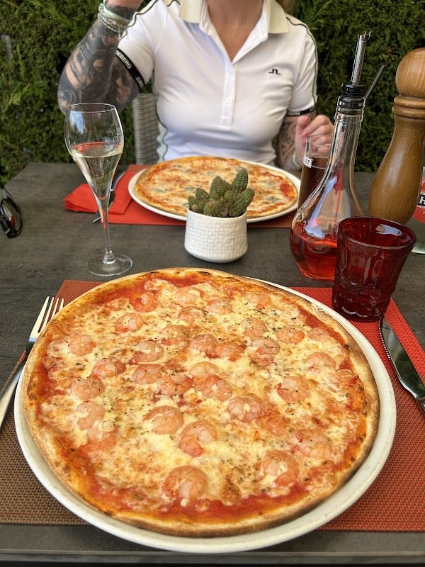 Restaurant La Mi-Côte à Crans-Montana, Suisse