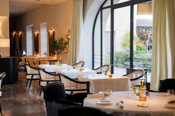 Restaurant l’Aupiho – Domaine de Manville à Les Baux-de-Provence, France