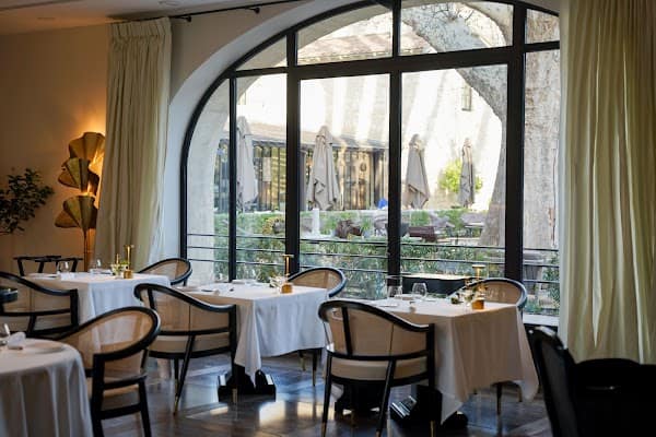 Restaurant l’Aupiho – Domaine de Manville à Les Baux-de-Provence, France