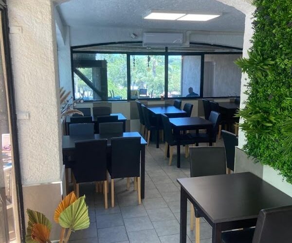 Restaurant Le Grand Bleu à Fréjus, France