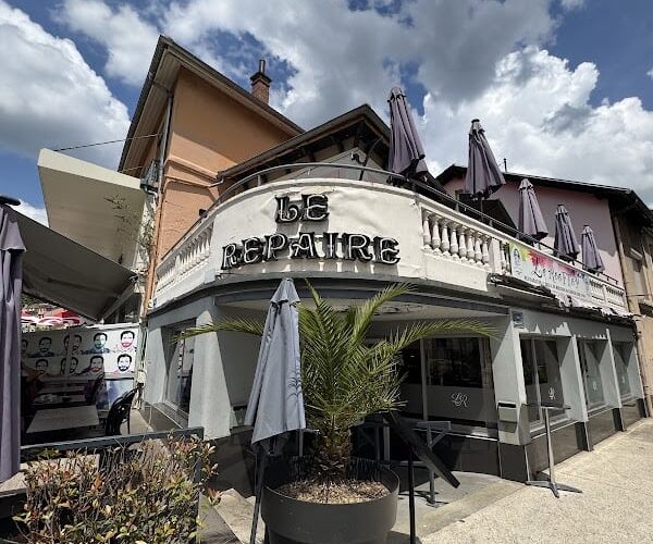 Restaurant Le Repaire/Rooftop à Voiron, France