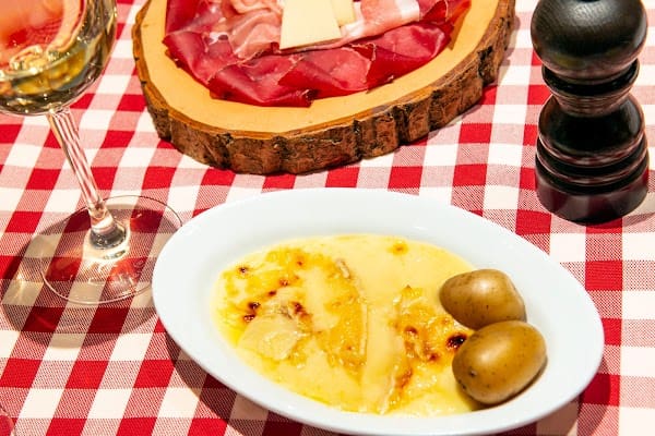 Restaurant Les Armures à Genève, Suisse