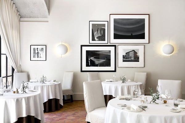 Restaurant L’Oustau de Baumanière*** à Les Baux-de-Provence, France