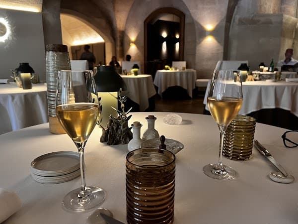 Restaurant L’Oustau de Baumanière*** à Les Baux-de-Provence, France