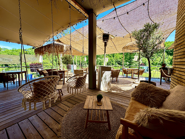 Restaurant Sauerpark Beach à Rosport-Mompach, Luxembourg