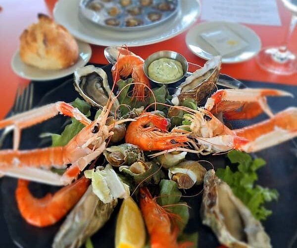 Restaurant sur le Lac à Châlette-sur-Loing, France