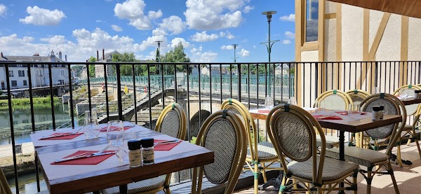 Restaurant Zouzou à Vierzon, France