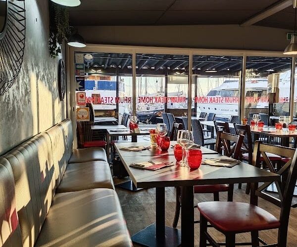 Restaurant Rhum Steak Home à Agde, France