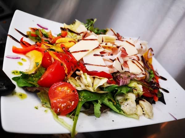 Restaurant San lorenzo à Saint-Laurent-du-Var, France