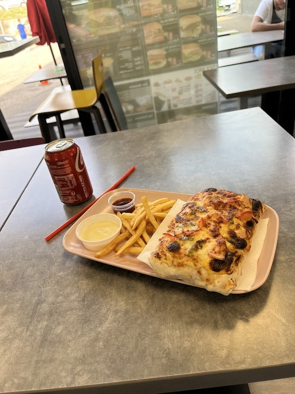 Restaurant Snack Le Sun 7 à Saint-Priest, France