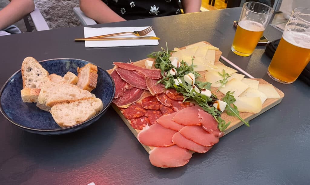 Restaurant Tapas et Vins Terre Fauve à Montauban, France