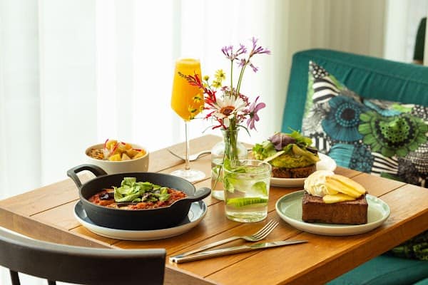 The Living Kitchen: Rooftop Restaurant and Bar by Zoku Paris à Paris, France