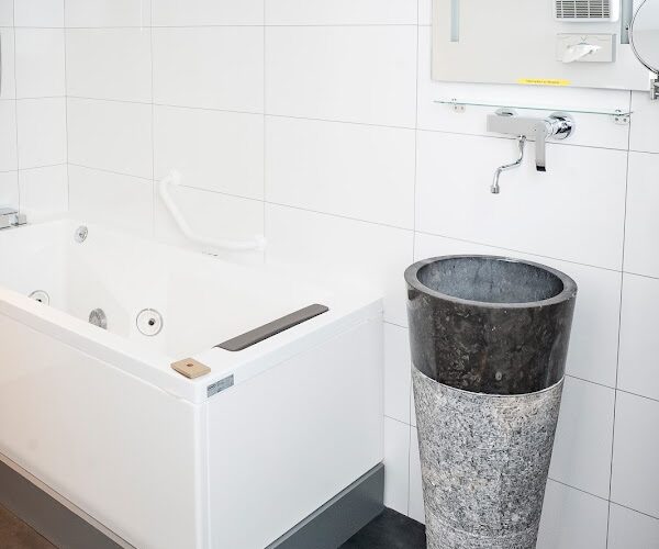 Restaurant The Originals Boutique, Hôtel Bulles by Forgeron, Lille Sud à Seclin, France