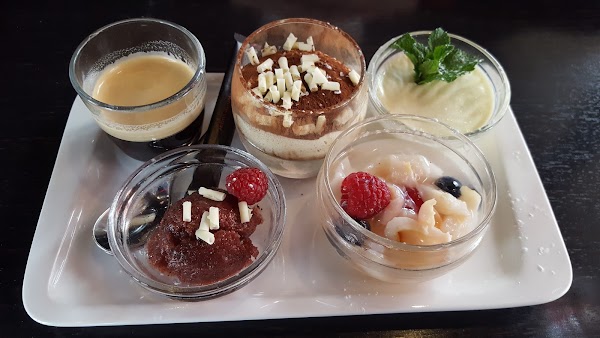 Tortola restaurant à Saint-Laurent-du-Var, France