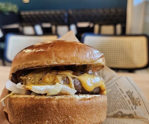 Restaurant Twinz Burgers à Junglinster, Luxembourg